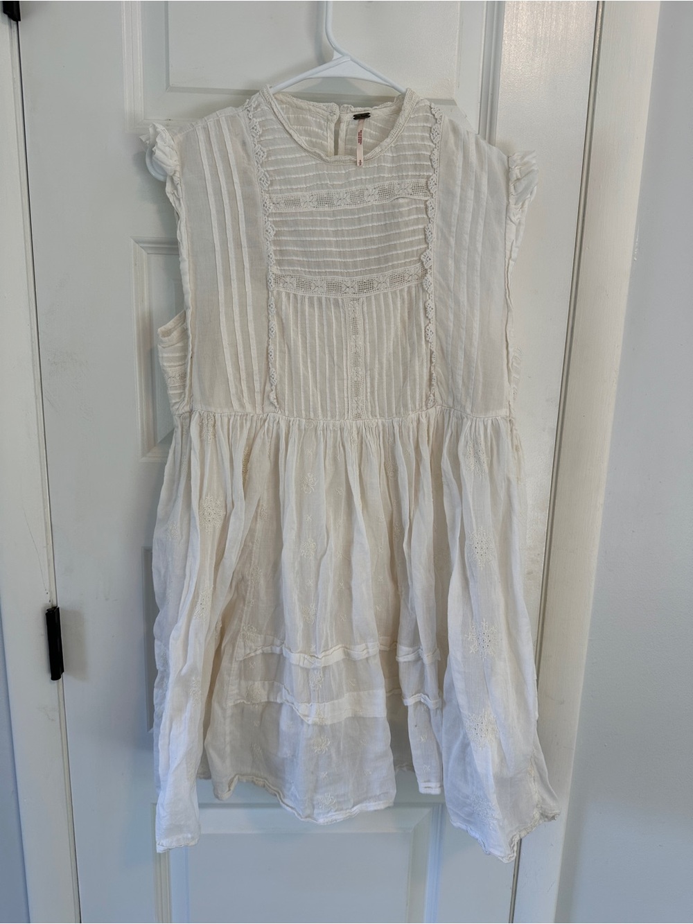 Free People White Boho Pintuck Lace Sleeveless Tunic D